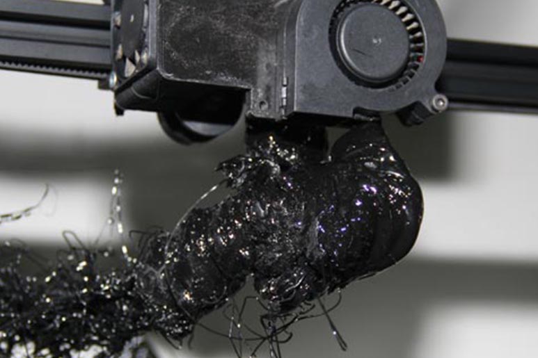 Cómo quitar una boquilla atascada en su impresora 3D: solución rápida