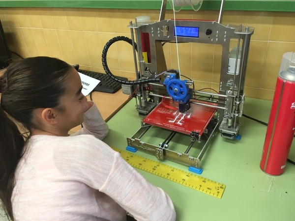 ¿Cómo se puede utilizar la impresión 3D en la educación?  ¡Por qué las escuelas deberían usarlos!